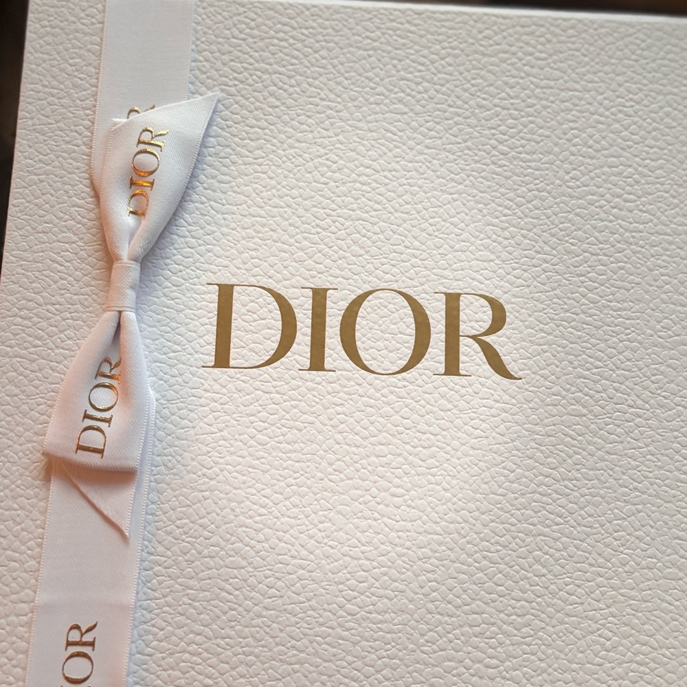 Dior Gold and White Star Embossed Gifting items - Picture 2 of 5